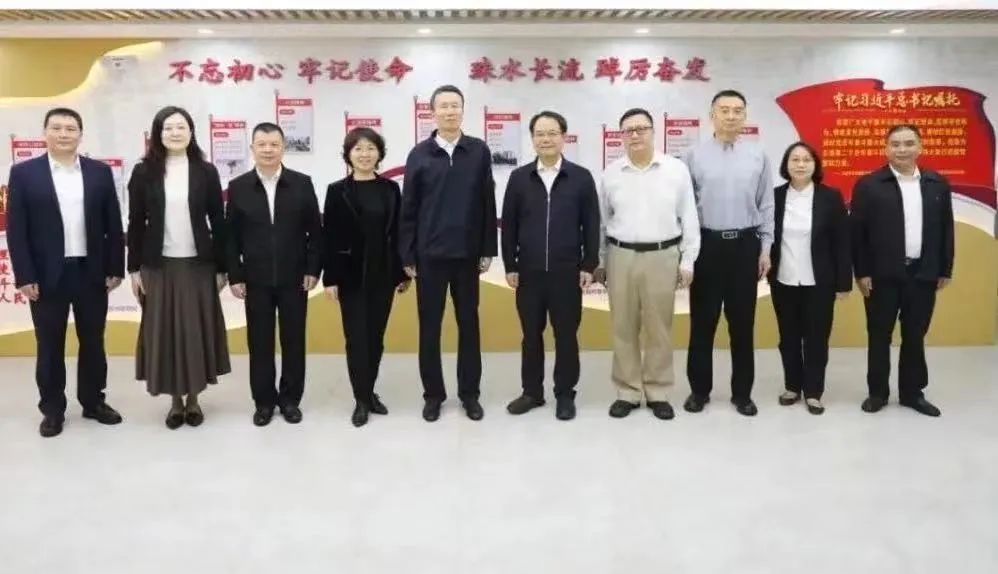 广州市老年干部大学校长刘悦伦调研荔湾区老年教育工作